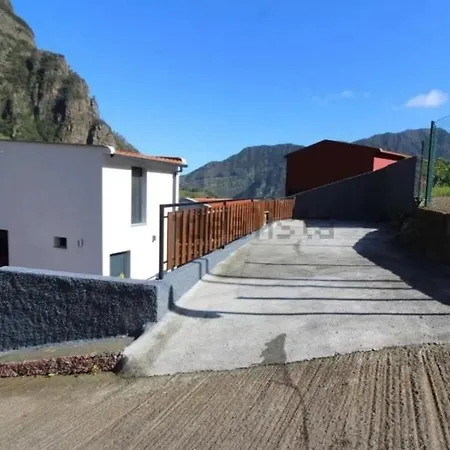 Little Hideaway Holiday home Bicas