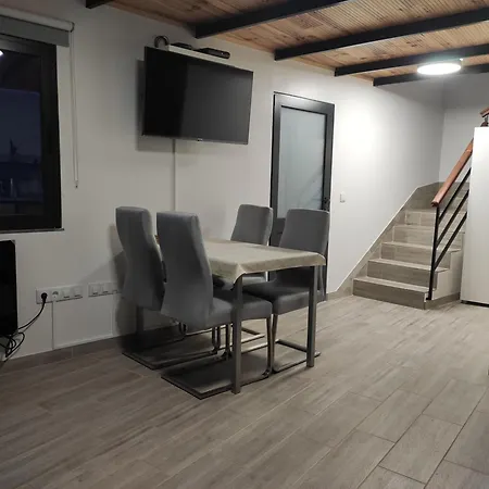 בית נופש Little Hideaway